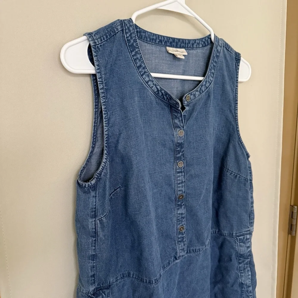 J. Jill Denim Womens Small Blue Button Up Chambray Tank Top Sleeveless Blouse - Picture 2 of 7